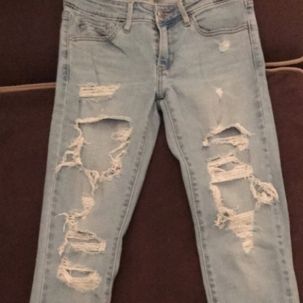 NWOT Levi’s 711 Skinny-Destroyed